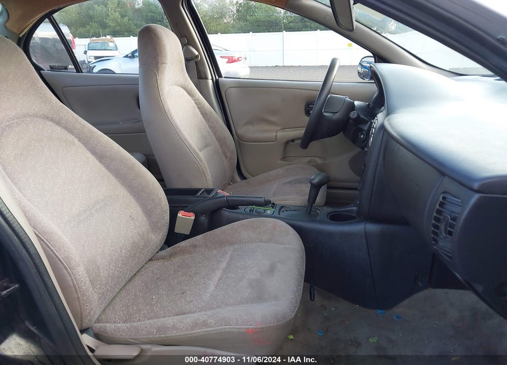2001 SATURN SL1 VIN: 1G8ZH52861Z323279