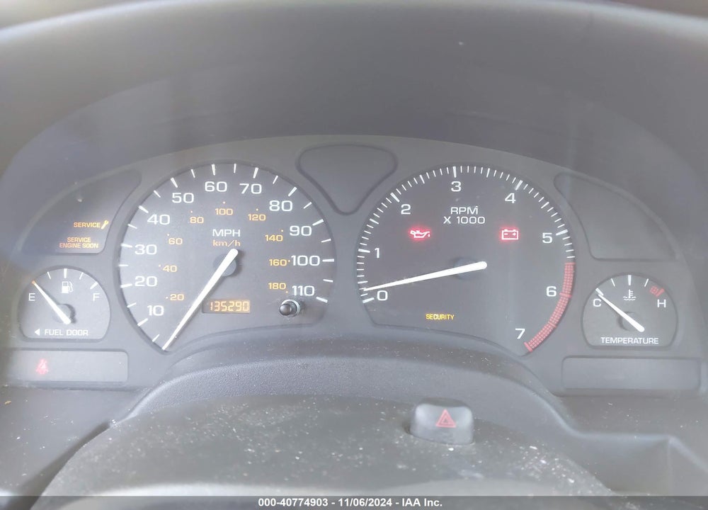 2001 SATURN SL1 VIN: 1G8ZH52861Z323279