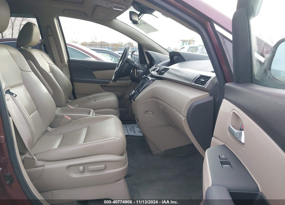 2015 HONDA ODYSSEY EX-L VIN: 5FNRL5H68FB064172
