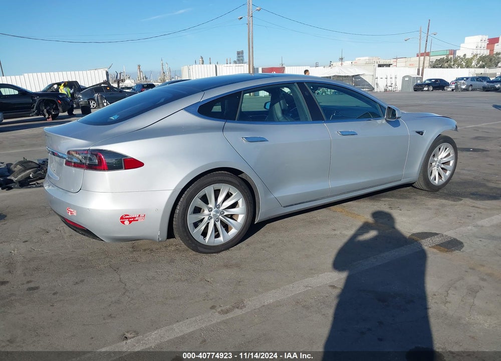 2017 TESLA MODEL S VIN: 5YJSA1E17HF184444