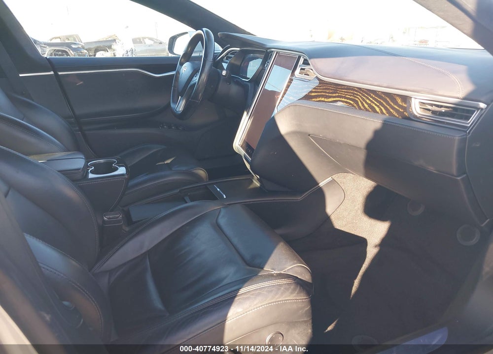 2017 TESLA MODEL S VIN: 5YJSA1E17HF184444