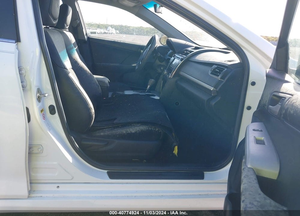 2014 TOYOTA CAMRY SE VIN: 4T1BF1FK1EU737466