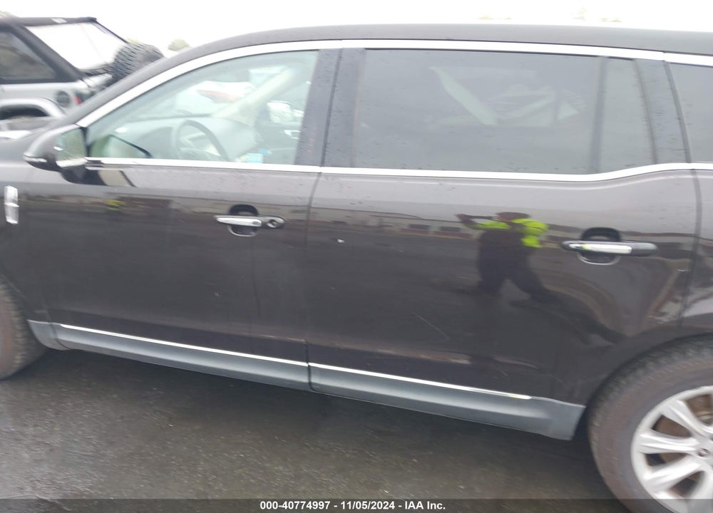 2014 LINCOLN MKT VIN: 2LMHJ5FKXEBL51803