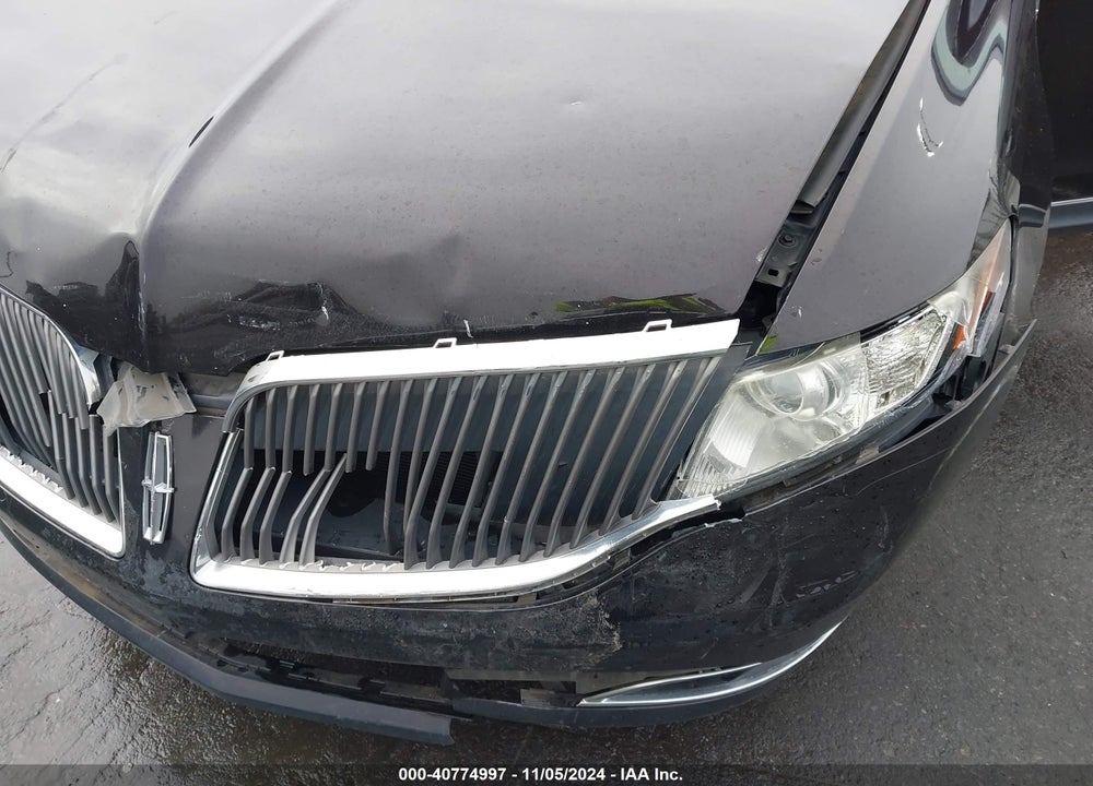 2014 LINCOLN MKT VIN: 2LMHJ5FKXEBL51803