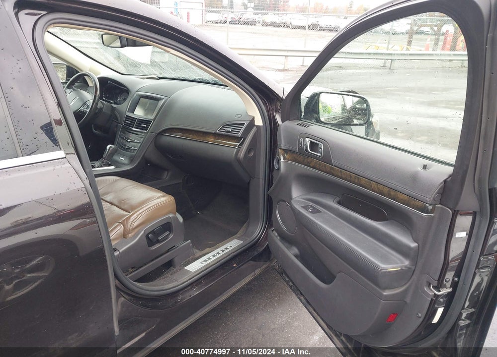 2014 LINCOLN MKT VIN: 2LMHJ5FKXEBL51803