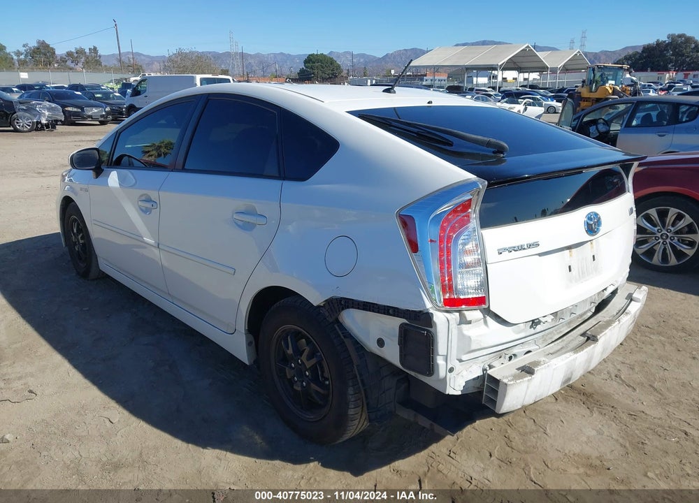 2013 TOYOTA PRIUS TWO VIN: JTDKN3DU5D5541756