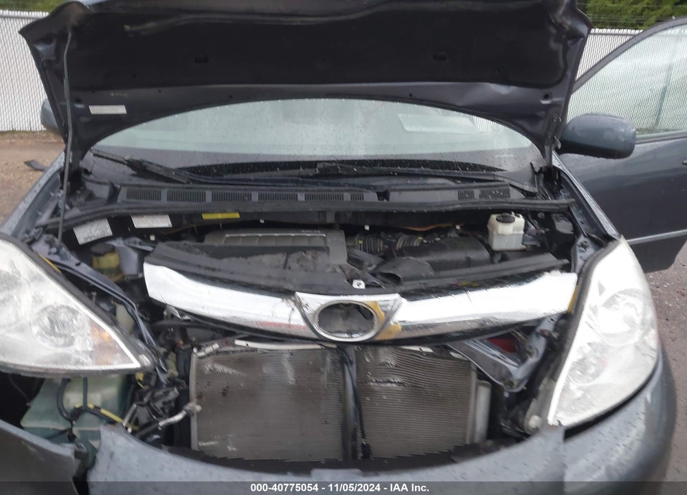 2010 TOYOTA SIENNA LIMITED VIN: 5TDDK4CC8AS030080