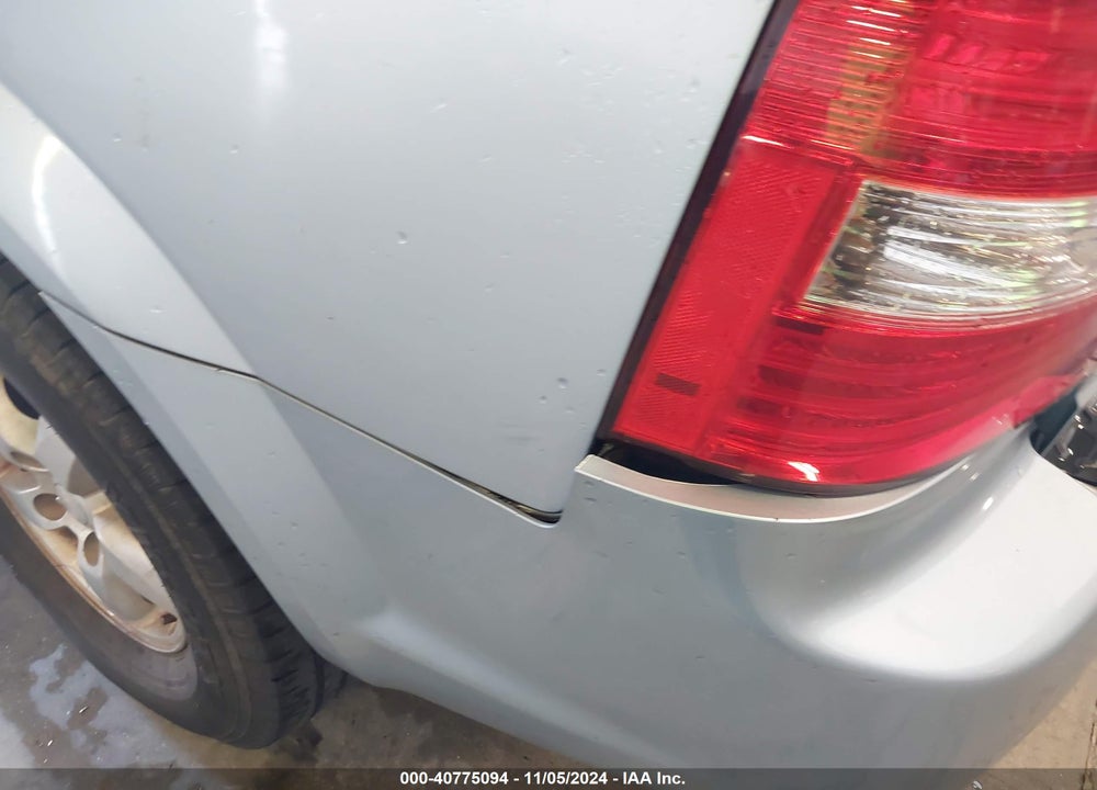 2008 KIA SORENTO LX VIN: KNDJD735885765724