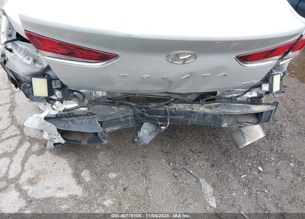 2018 HYUNDAI SONATA SPORT VIN: 5NPE34AF4JH693909
