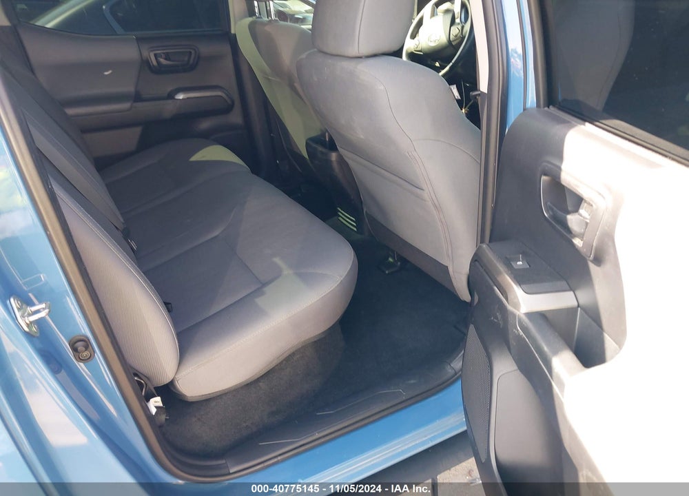 2019 TOYOTA TACOMA SR5 V6 VIN: 5TFAZ5CN0KX074611