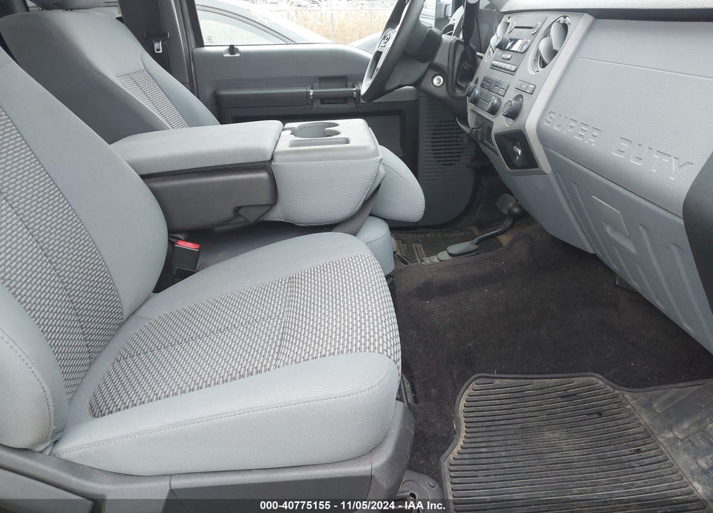 2013 FORD F-250 XLT VIN: 1FT7X2B69DEB56117