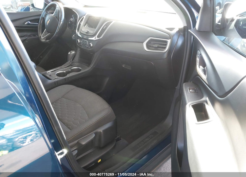 2019 CHEVROLET EQUINOX LT VIN: 2GNAXKEV6K6239411