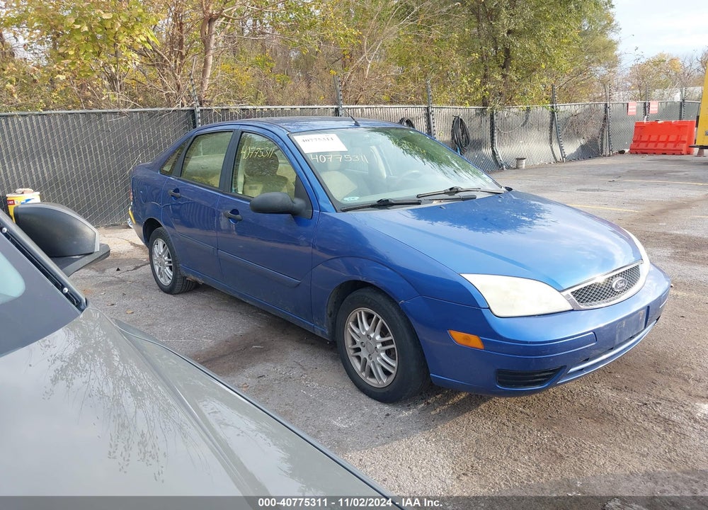 2005 FORD FOCUS ZX4 VIN: 1FAFP34N45W270677