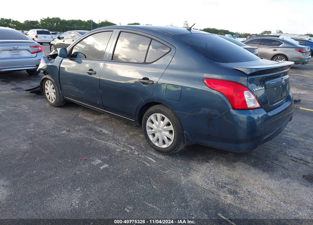 2015 NISSAN VERSA 1.6 S+ VIN: 3N1CN7AP4FL923390