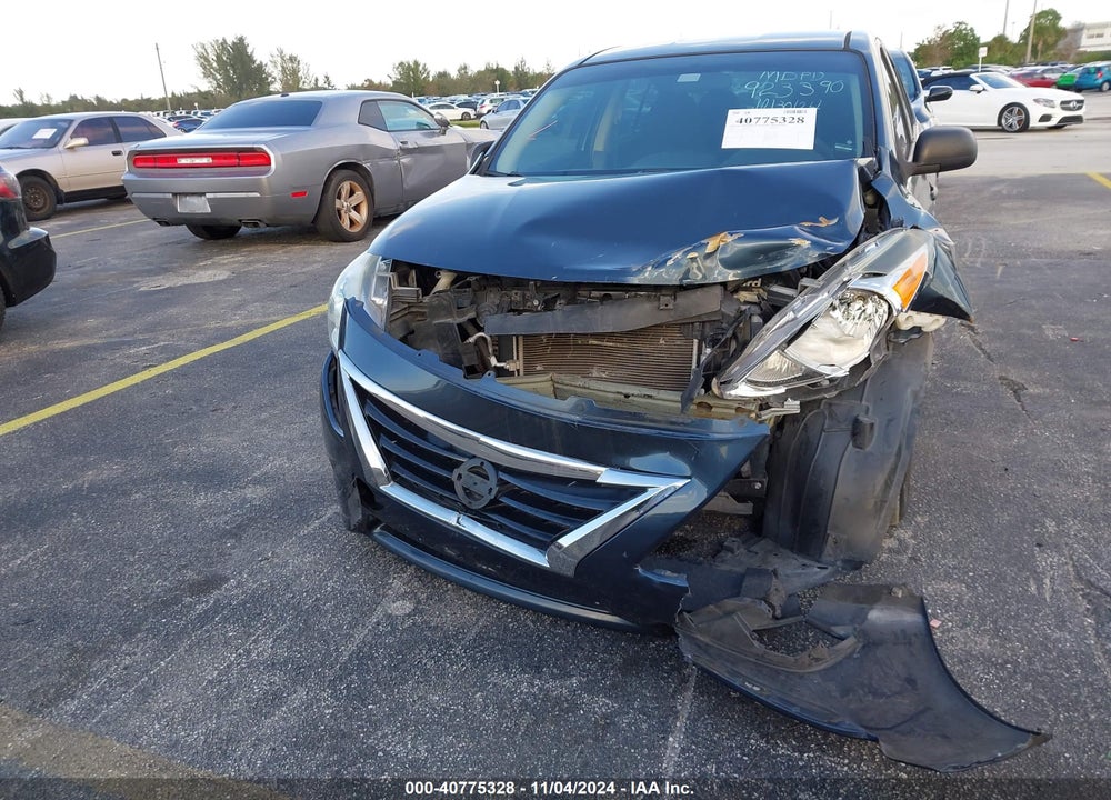 2015 NISSAN VERSA 1.6 S+ VIN: 3N1CN7AP4FL923390