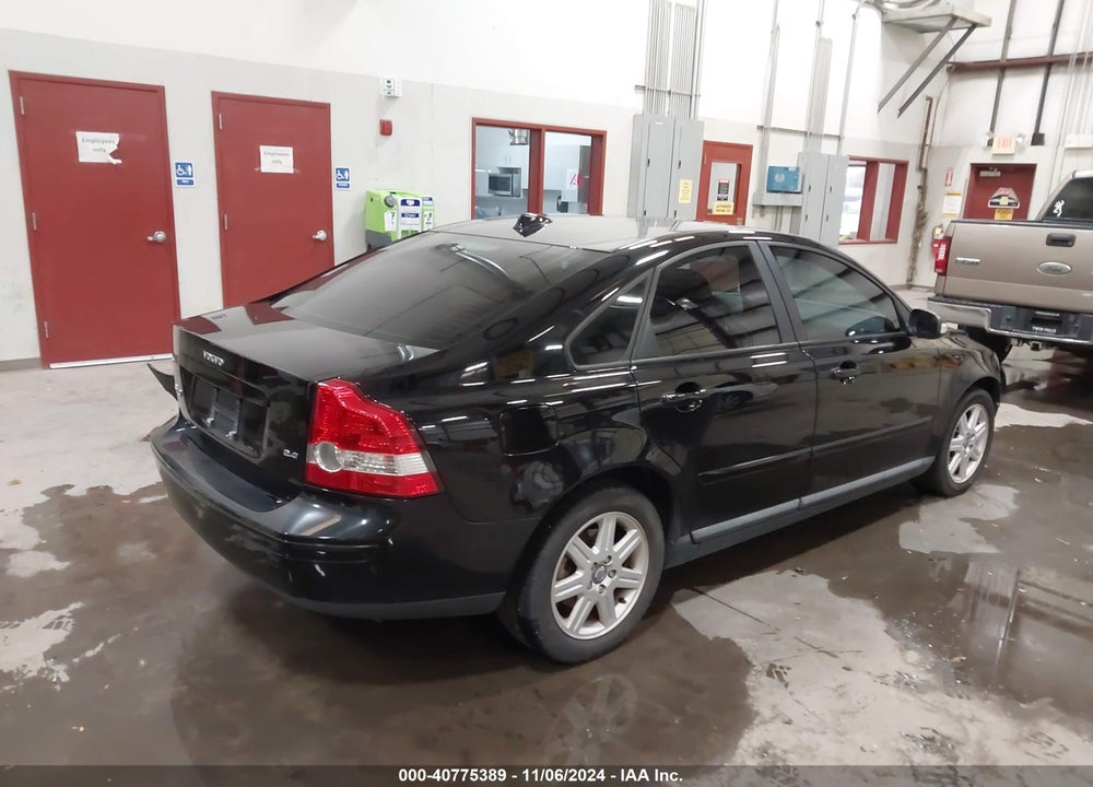 2007 VOLVO S40 2.4I VIN: YV1MS382972287365