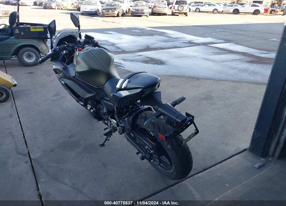 2024 KAWASAKI EX650 P VIN: ML5EXEP13RDAC4014