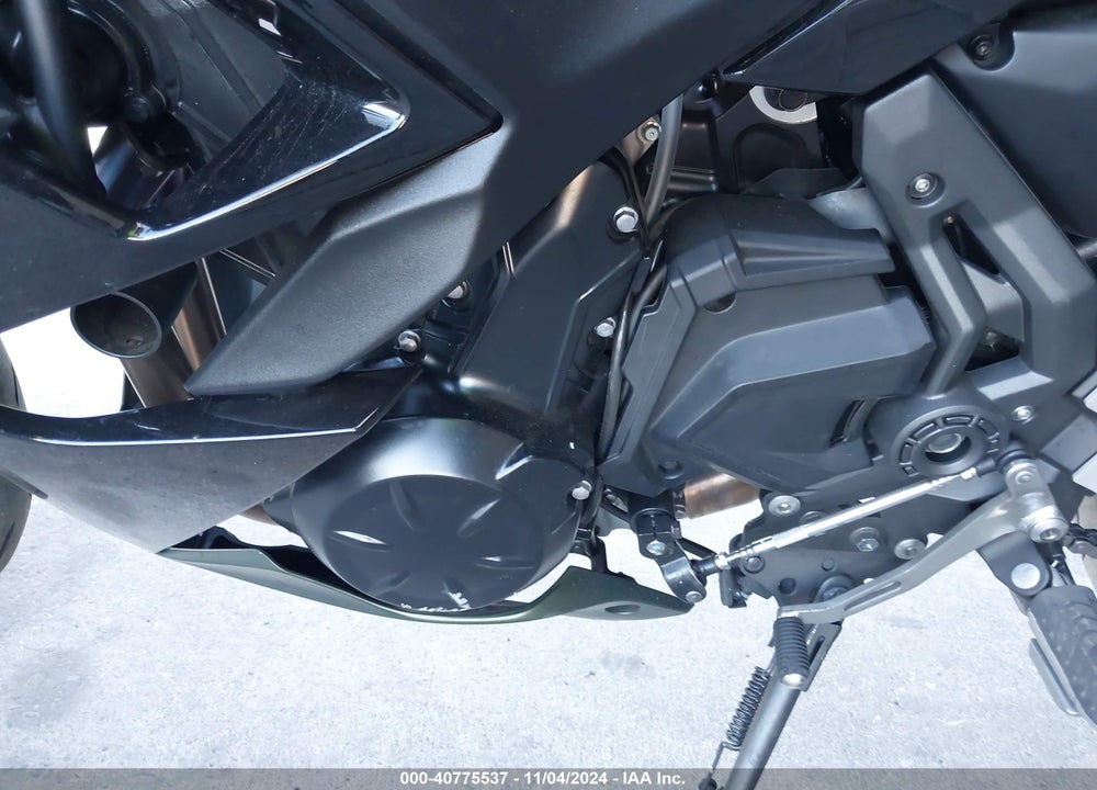 2024 KAWASAKI EX650 P VIN: ML5EXEP13RDAC4014