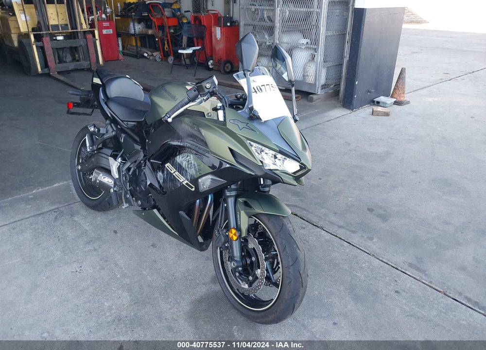2024 KAWASAKI EX650 P VIN: ML5EXEP13RDAC4014