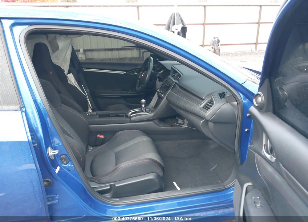 2017 HONDA CIVIC SI VIN: 2HGFC1E52HH700722