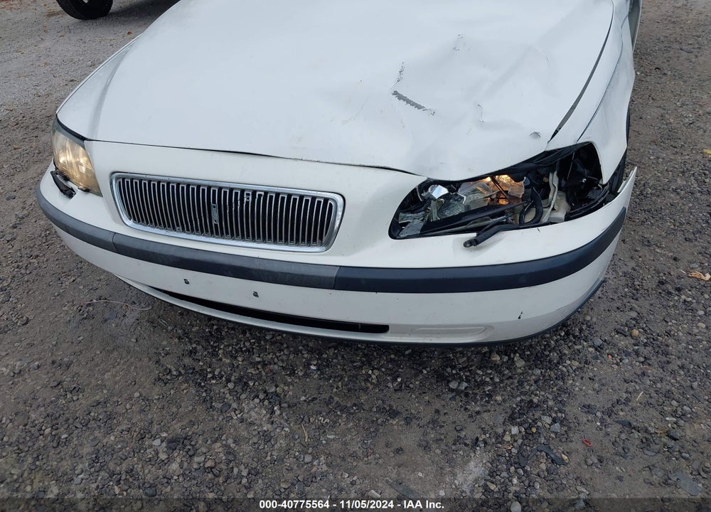 2003 VOLVO V70 2.4T VIN: YV1SW58D432332148