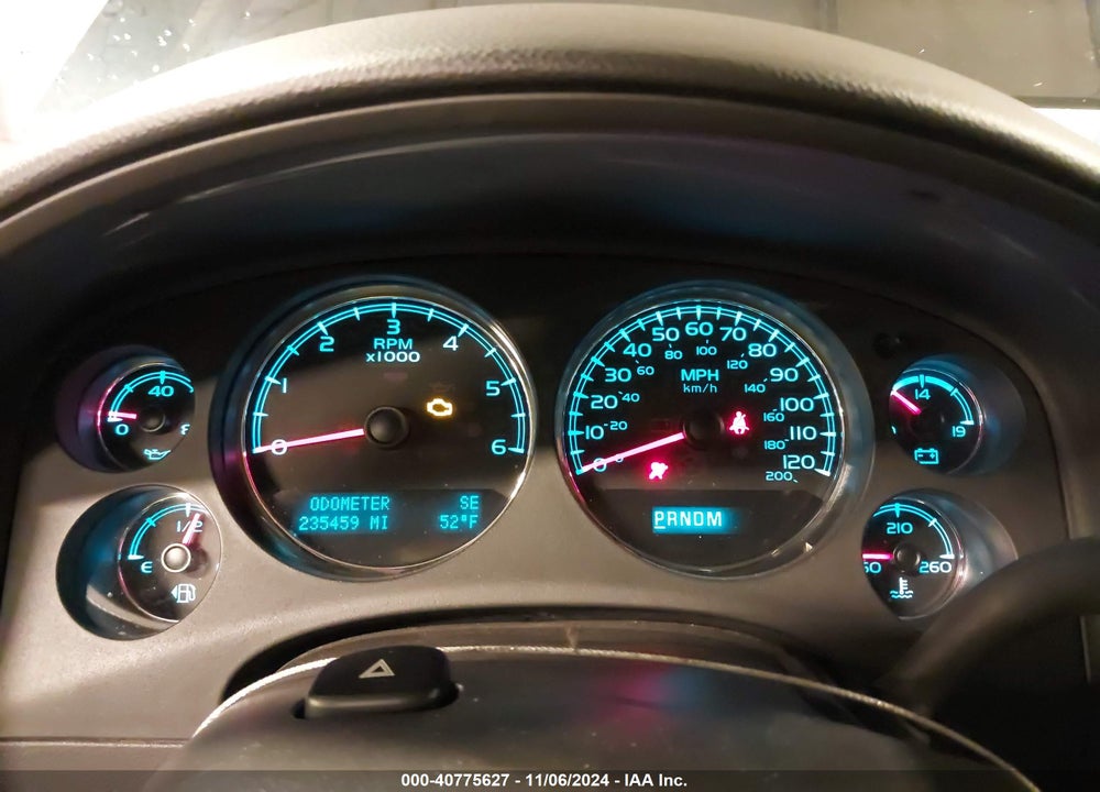 2013 CHEVROLET SUBURBAN 1500 LT VIN: 1GNSKJE71DR137178