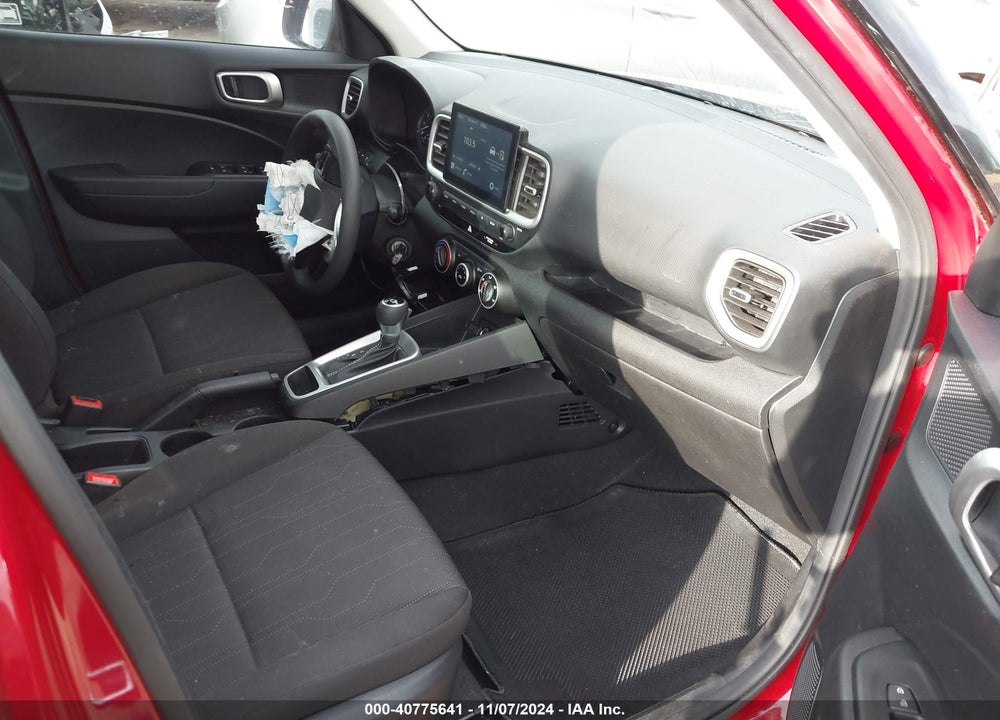 2021 HYUNDAI VENUE SE VIN: KMHRB8A33MU127876