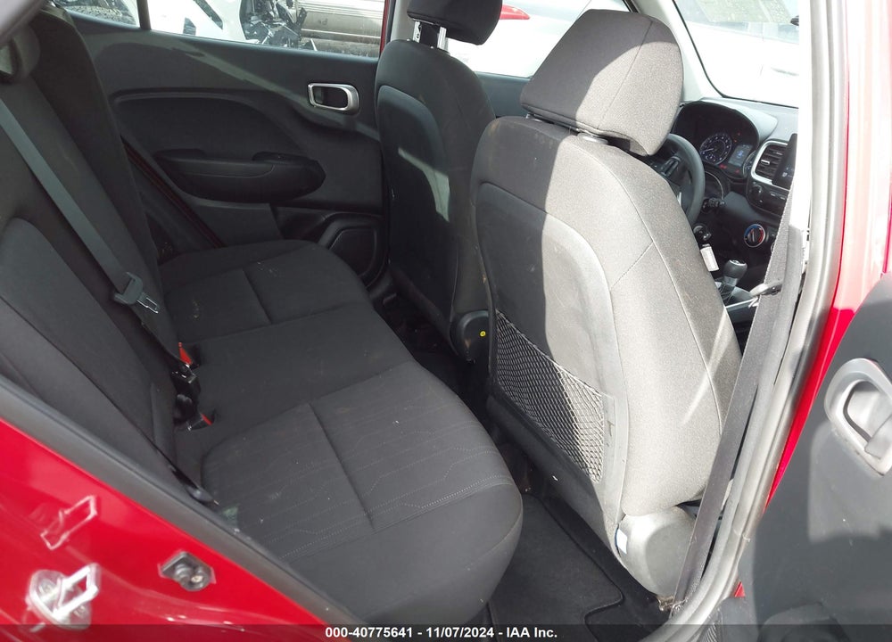 2021 HYUNDAI VENUE SE VIN: KMHRB8A33MU127876