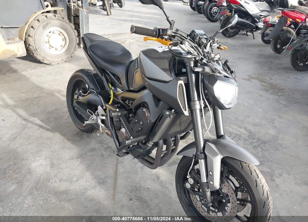 2015 YAMAHA FZ09 VIN: JYARN33E1FA007944