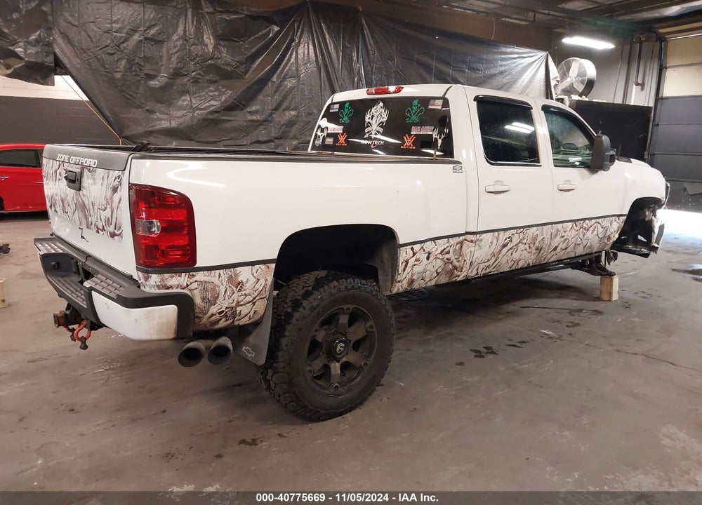 2014 CHEVROLET SILVERADO 2500HD LTZ VIN: 1GC1KYCG8EF126214