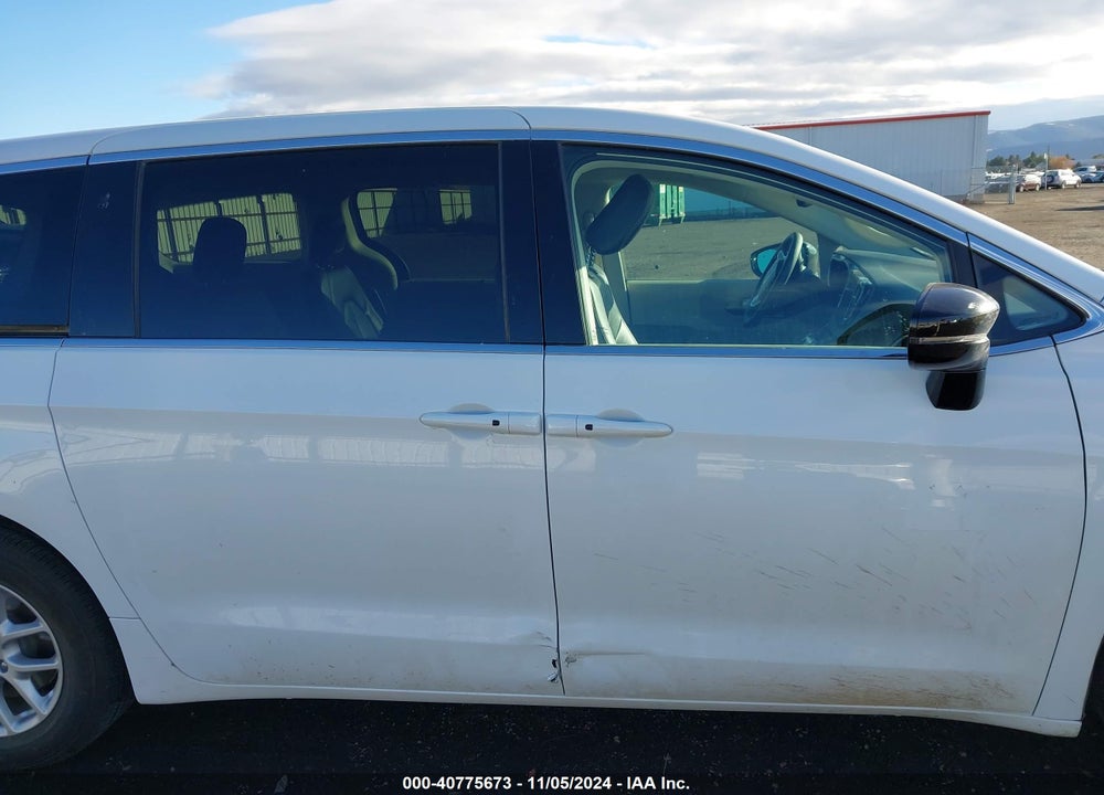 2024 CHRYSLER PACIFICA TOURING L VIN: 2C4RC1BG3RR165512