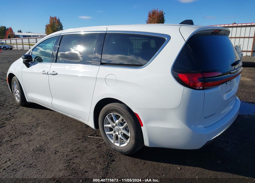 2024 CHRYSLER PACIFICA TOURING L VIN: 2C4RC1BG3RR165512