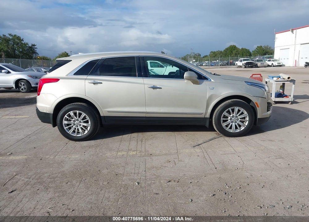2017 CADILLAC XT5 STANDARD VIN: 1GYKNARSXHZ111693
