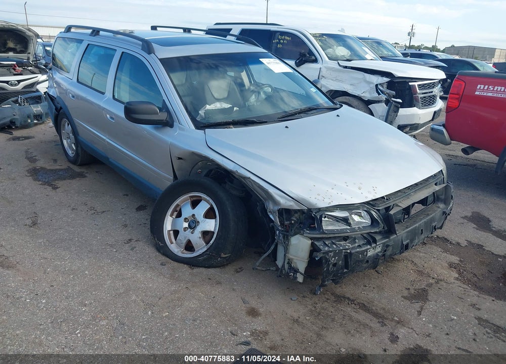 2002 VOLVO V70 XC VIN: YV1SZ58D721066880