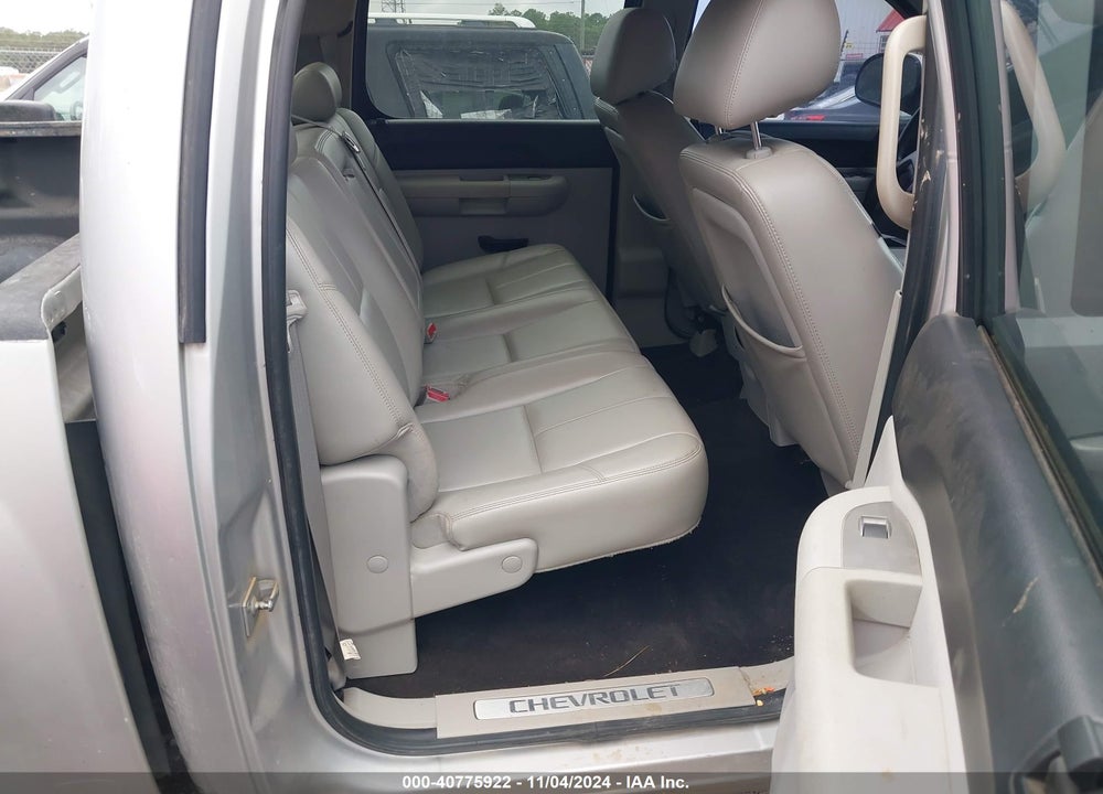 2011 CHEVROLET SILVERADO 1500 LT VIN: 3GCPKSE37BG159992