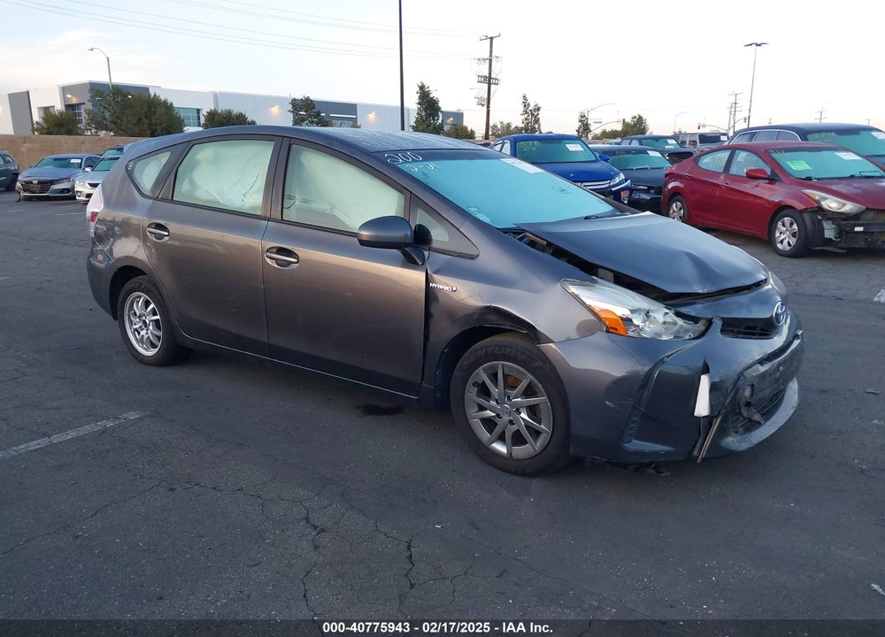 2015 TOYOTA PRIUS V TWO VIN: JTDZN3EUXFJ038148