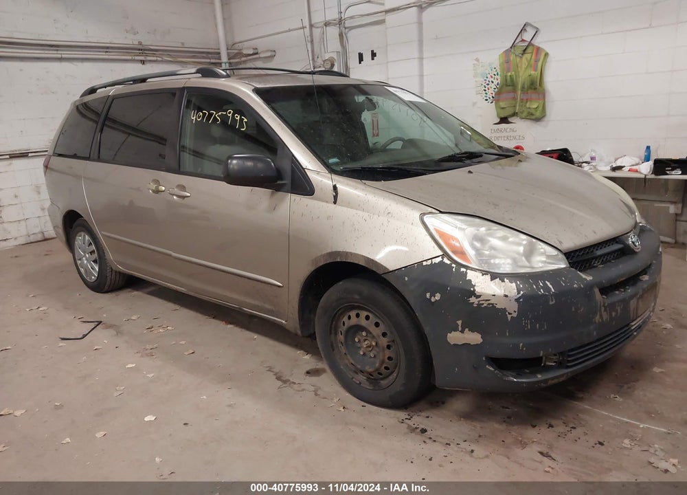 2004 TOYOTA SIENNA LE VIN: 5TDZA23C44S184030
