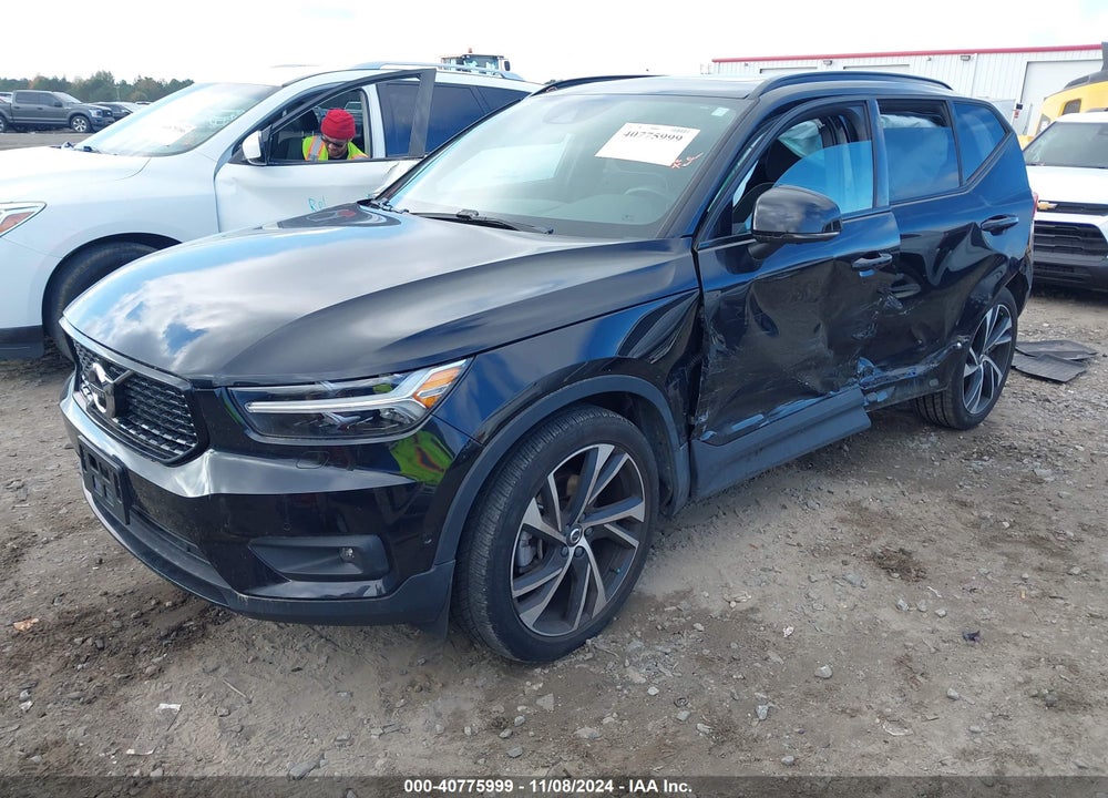 2021 VOLVO XC40 T5 R-DESIGN VIN: YV4162UM5M2522934