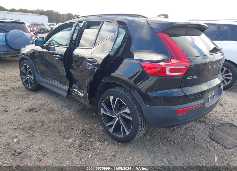 2021 VOLVO XC40 T5 R-DESIGN VIN: YV4162UM5M2522934