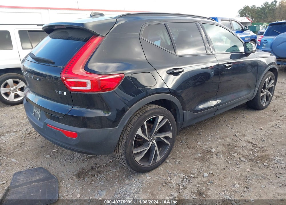 2021 VOLVO XC40 T5 R-DESIGN VIN: YV4162UM5M2522934