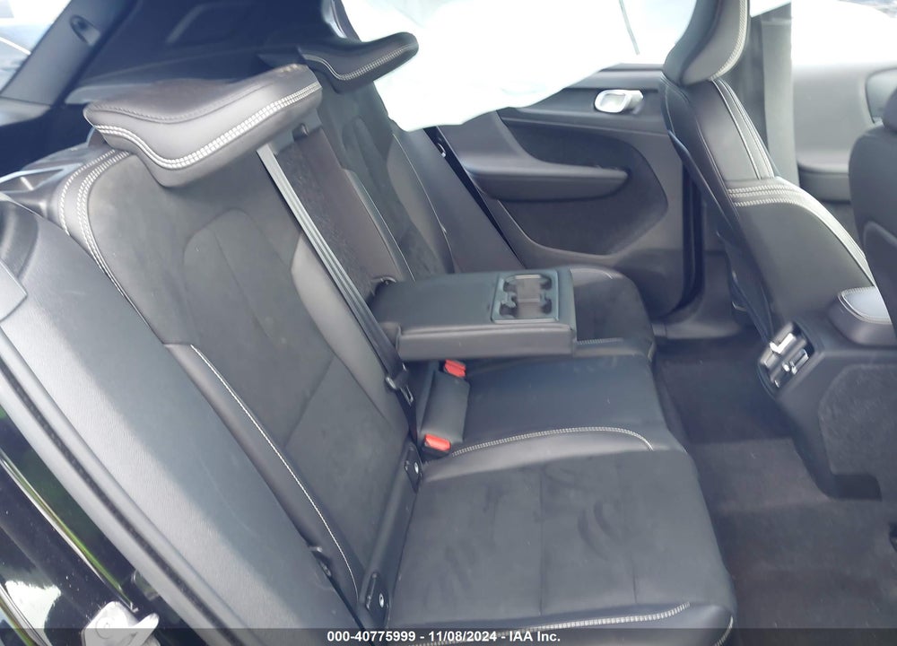 2021 VOLVO XC40 T5 R-DESIGN VIN: YV4162UM5M2522934
