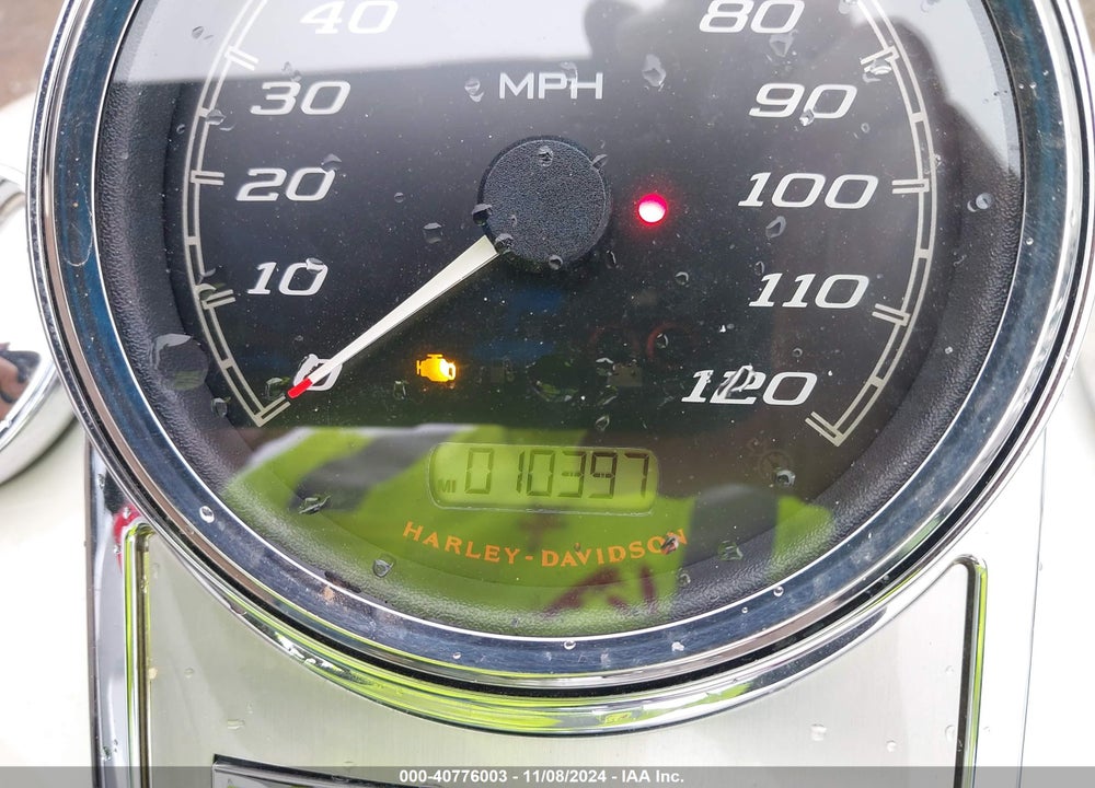 2015 HARLEY-DAVIDSON FLHR ROAD KING VIN: 1HD1FBM10FB641517