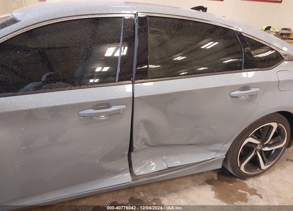 2022 HONDA ACCORD VIN: 1HGCV1F39NA083842