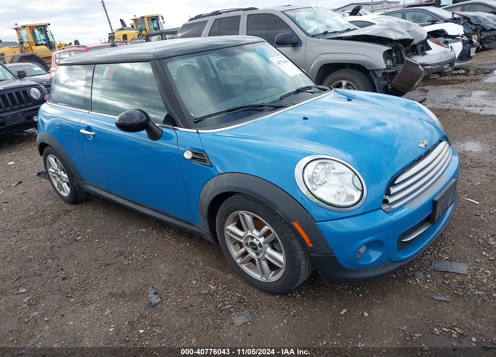 2013 MINI HARDTOP COOPER VIN: WMWSU3C56DT686228