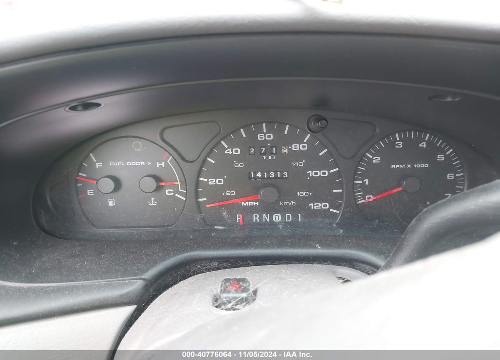 2001 FORD TAURUS SEL VIN: 1FAFP56S81A147891