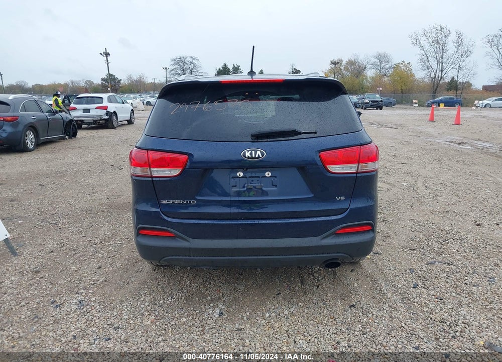 2017 KIA SORENTO LX V6 VIN: 5XYPGDA51HG322485
