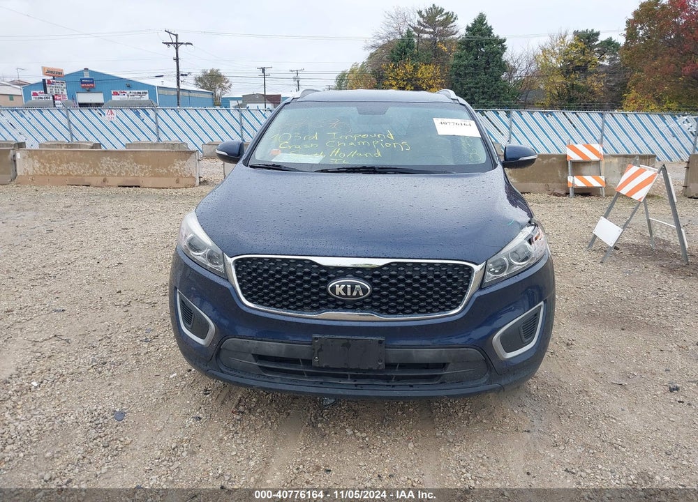 2017 KIA SORENTO LX V6 VIN: 5XYPGDA51HG322485