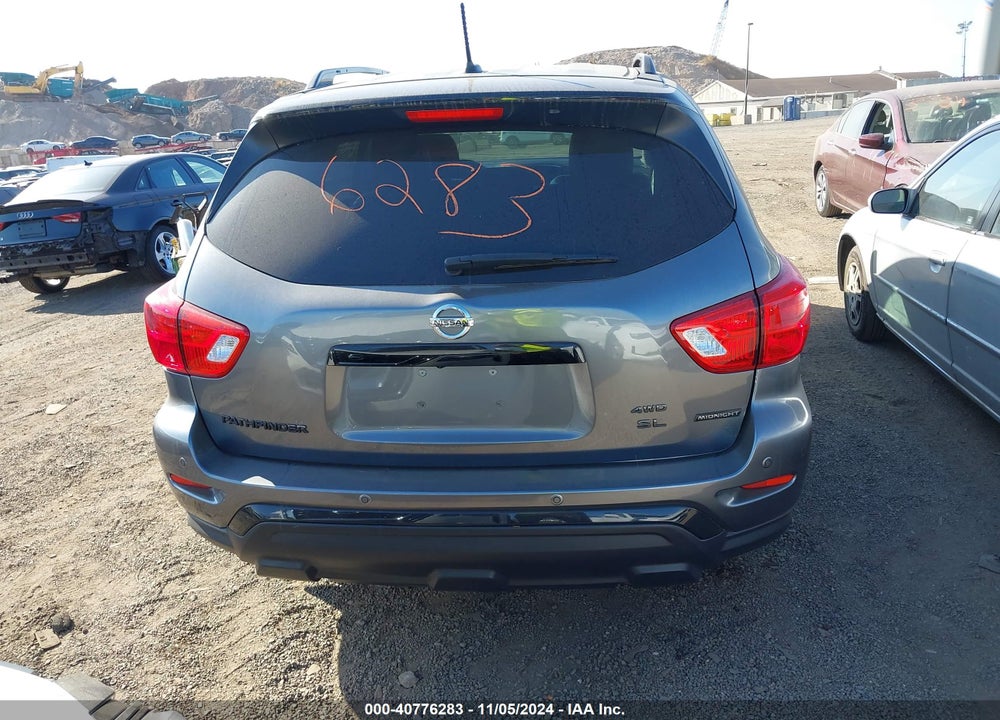 2018 NISSAN PATHFINDER SL VIN: 5N1DR2MM7JC654196