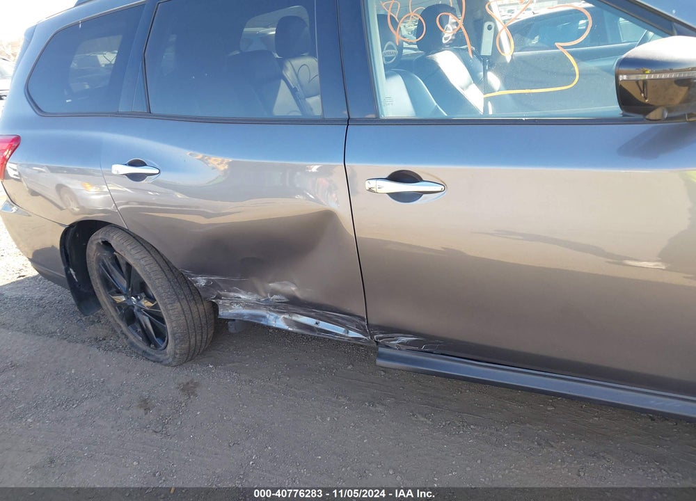 2018 NISSAN PATHFINDER SL VIN: 5N1DR2MM7JC654196