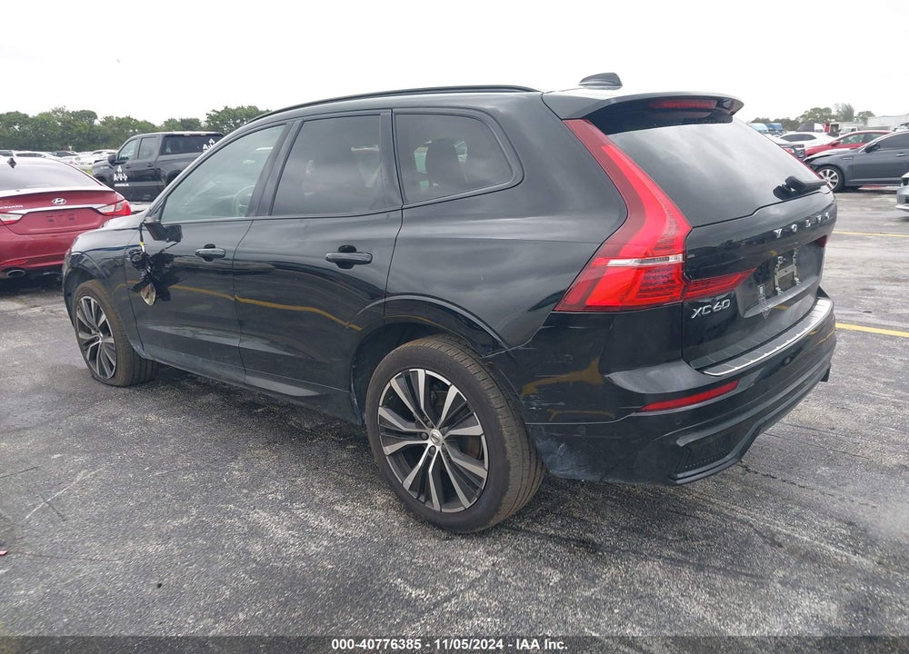 2024 VOLVO XC60 B5 PLUS DARK THEME VIN: YV4L12RLXR1715018